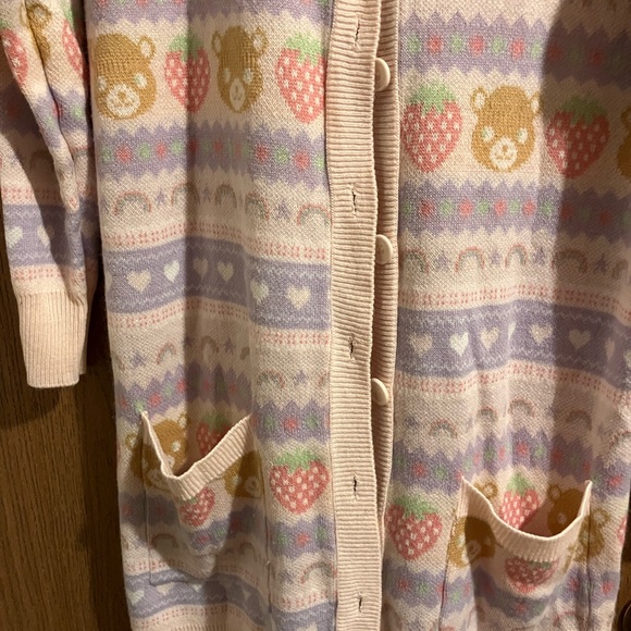 Hot Topic - Picture 7 of 9